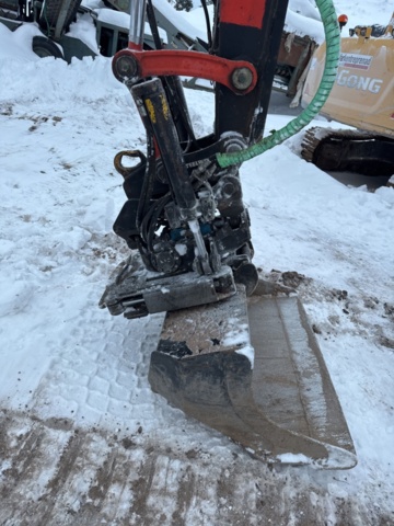 1321343-35 Grävmaskin Kubota KX080-3