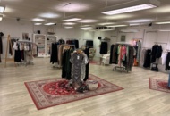 1410853 Samtliga kläder i butiken