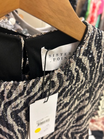 1410853-3 Samtliga kläder i butiken