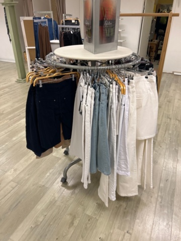 1410853-17 Samtliga kläder i butiken