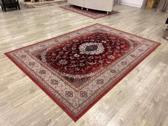 1410855-5 Butiksinredning - Möbler, mattor, kassadisk, m.m.