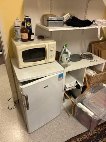 1410857-4 Samling med diverse lager- och butikstillbehör