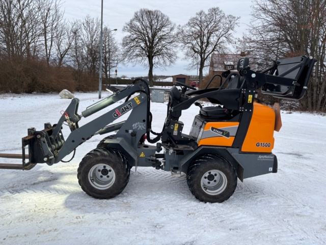 918937-2 Kompaktlastare - Giant G1500 (162h) 2022'