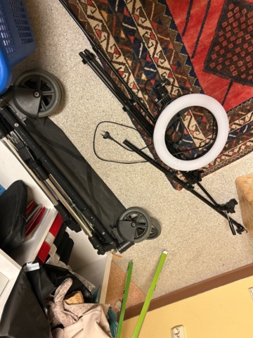 1410857-12 Samling med diverse lager- och butikstillbehör