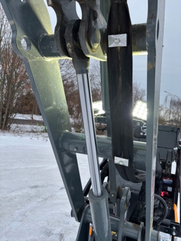 918937-25 Kompaktlastare - Giant G1500 (162h) 2022'