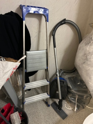 1410857-16 Samling med diverse lager- och butikstillbehör