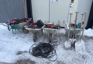 918938 Murbrukskärror 4 st med innehåll