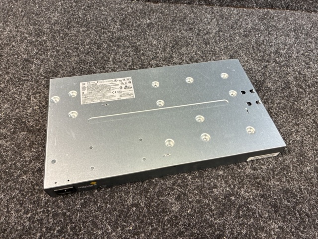 1470513-8 HP 2530-24G Switch