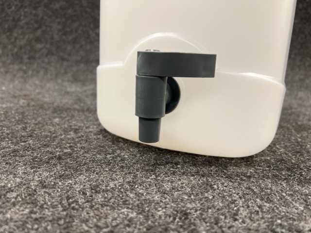 1448086-4 Water can 20L