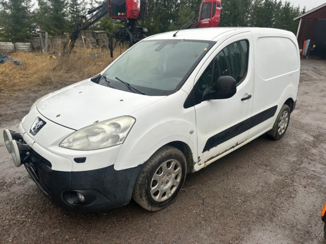 1447262-1 Peugeot Partner 1.6 HDi -2011