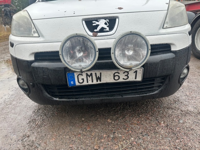 1447262-6 Peugeot Partner 1.6 HDi -2011