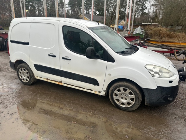 1447262-3 Peugeot Partner 1.6 HDi -2011