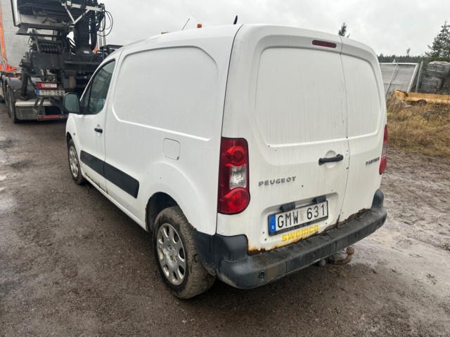1447262-2 Peugeot Partner 1.6 HDi -2011