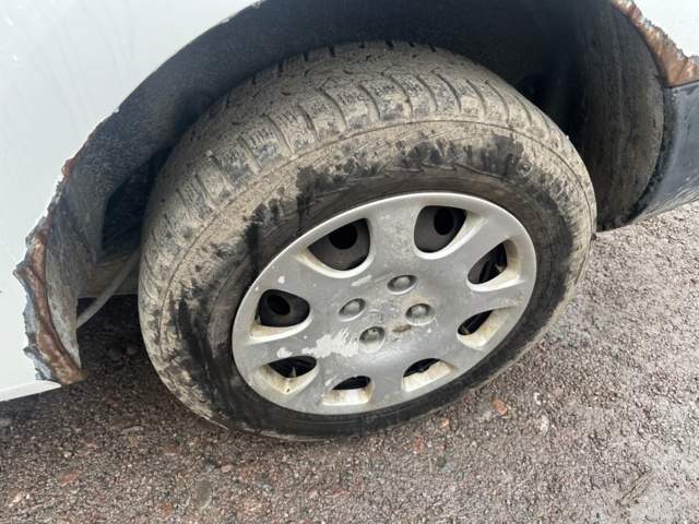 1447262-22 Peugeot Partner 1.6 HDi -2011