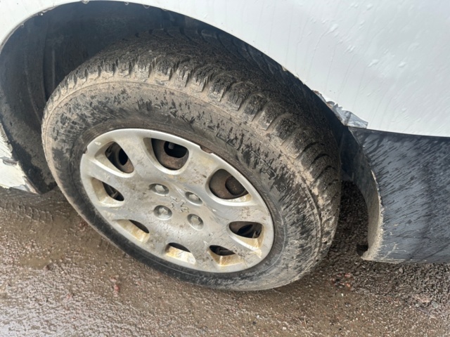 1447262-24 Peugeot Partner 1.6 HDi -2011