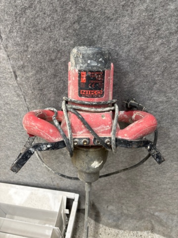 1410863-2 Bruksblandare och murbrukslådor m.m - Niko, Weber m.fl.