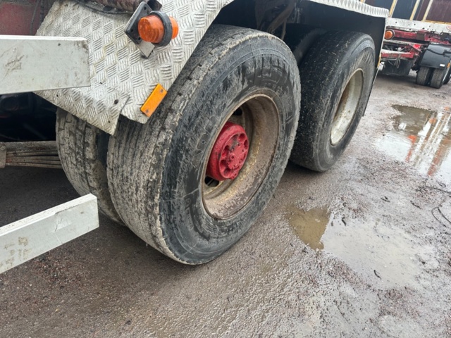 1447264-16 Volvo FH 12.1 6x2 -2000