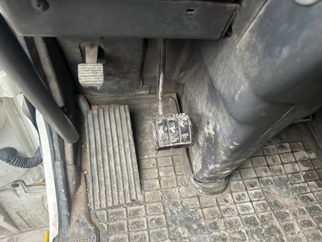 1447264-31 Volvo FH 12.1 6x2 -2000