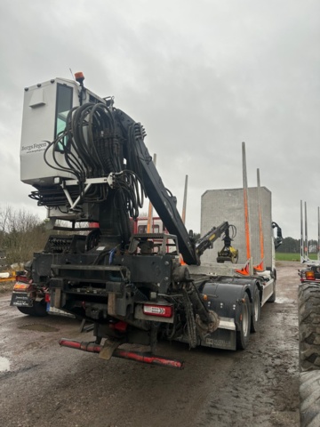 1447265-14 Timber truck Volvo FH 16.1 I-Shift -2018