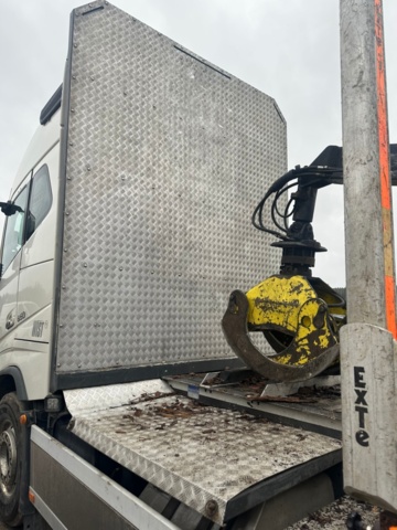 1447265-25 Timber truck Volvo FH 16.1 I-Shift -2018