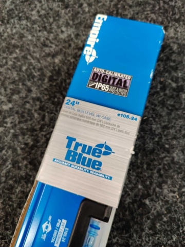 1470565-6 Digital Spirit Level True Blue 610 mm IP65