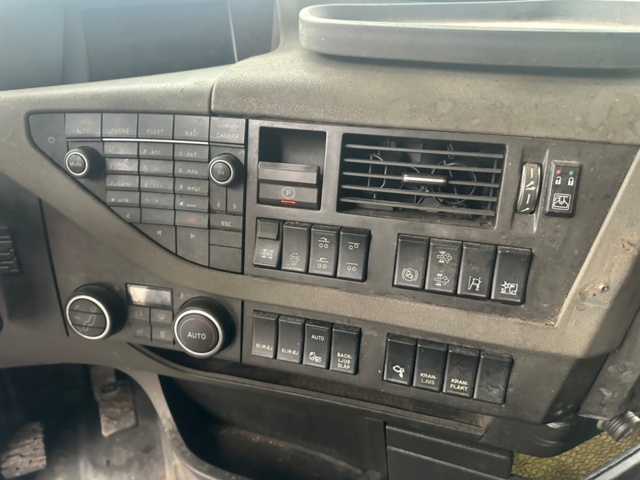 1447265-49 Timber truck Volvo FH 16.1 I-Shift -2018