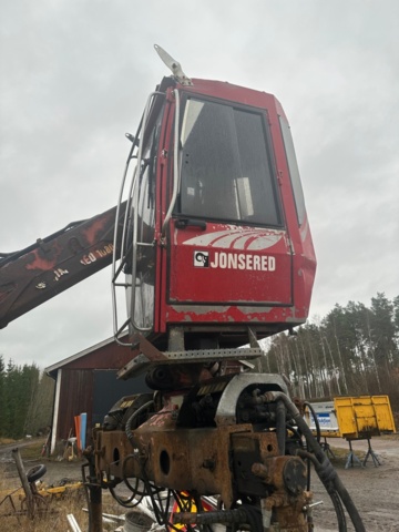 1447267-2 Timber crane with cabin Jonsered 1080 -2007 (Repair object)
