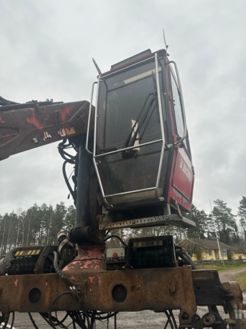 1447267-3 Timber crane with cabin Jonsered 1080 -2007 (Repair object)