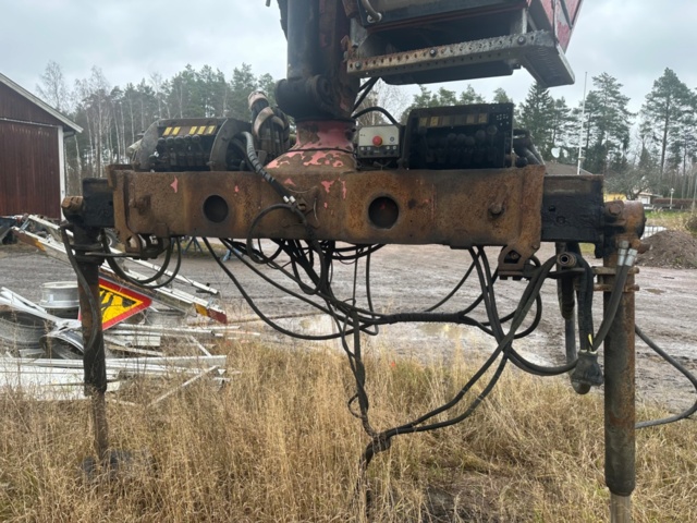 1447267-5 Timber crane with cabin Jonsered 1080 -2007 (Repair object)