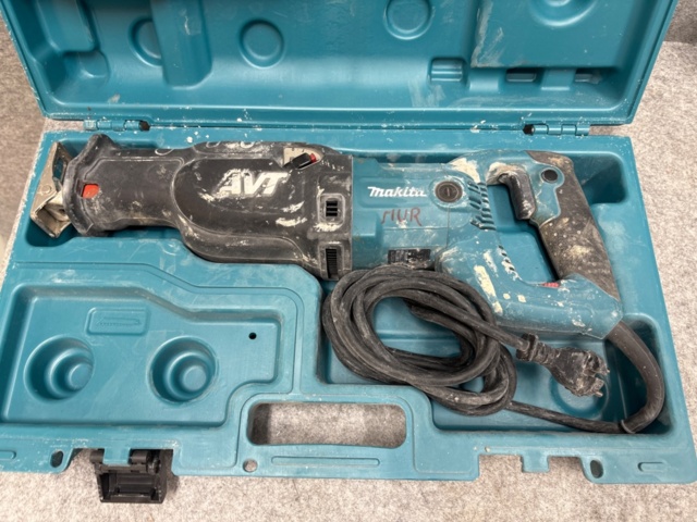 1410866-12 Verktygspaket - Makita