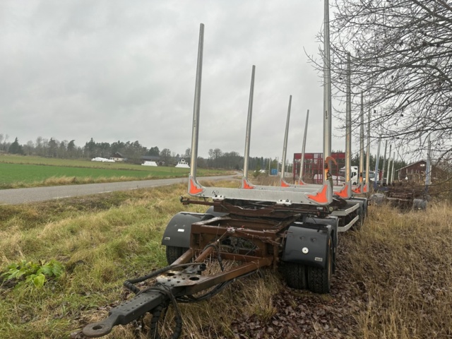 1447271-3 Timber trailer PARATOR SV 18-20 -2009