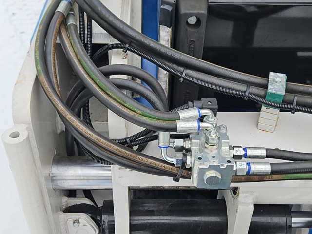 1444816-20 Eltruck (Heavy Duty) – Semax P60HT-E – i nyskick