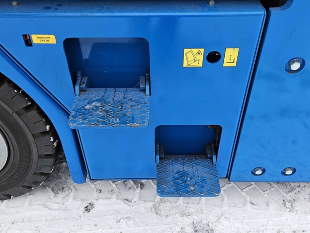 1444821-28 Eltruck – Semax P35L-E med gaffelaggregat