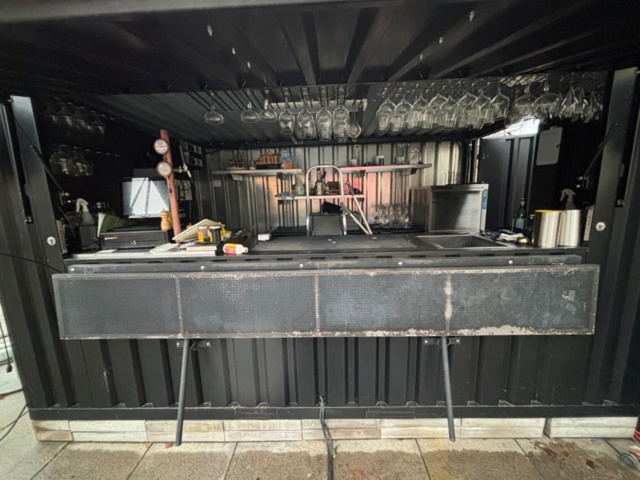 1468990-3 Barcontainer från Foco med invändig utrustning