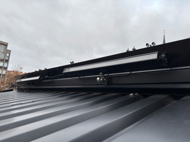 1468990-31 Barcontainer från Foco med invändig utrustning