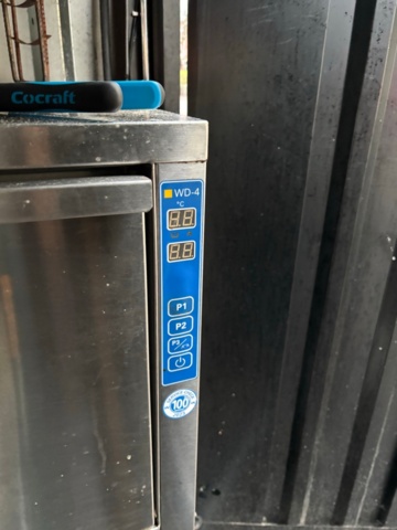 1468990-8 Barcontainer från Foco med invändig utrustning