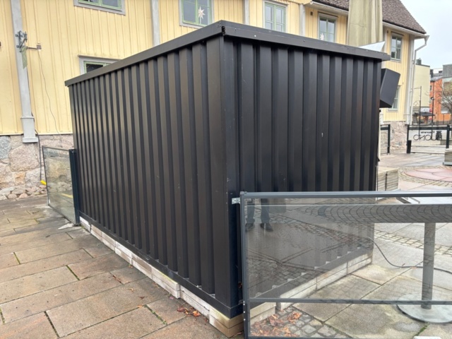 1468990-37 Barcontainer från Foco med invändig utrustning