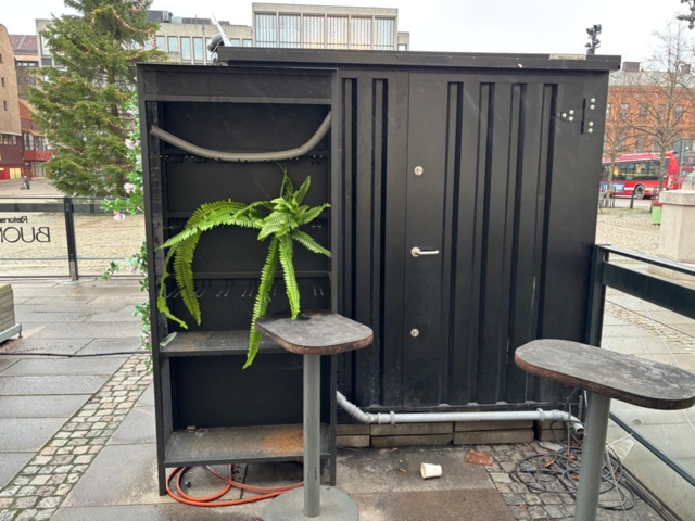 1468990-34 Barcontainer från Foco med invändig utrustning