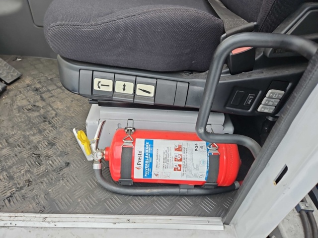 1444821-38 Eltruck – Semax P35L-E med gaffelaggregat