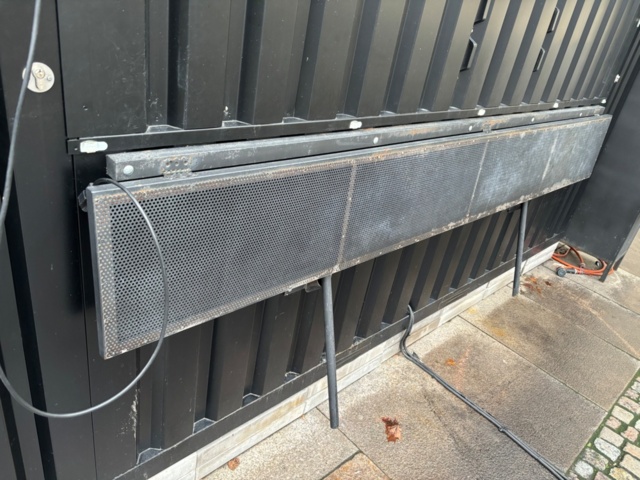 1468990-40 Barcontainer från Foco med invändig utrustning