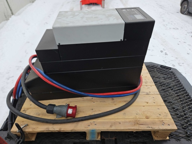 1444821-40 Eltruck – Semax P35L-E med gaffelaggregat