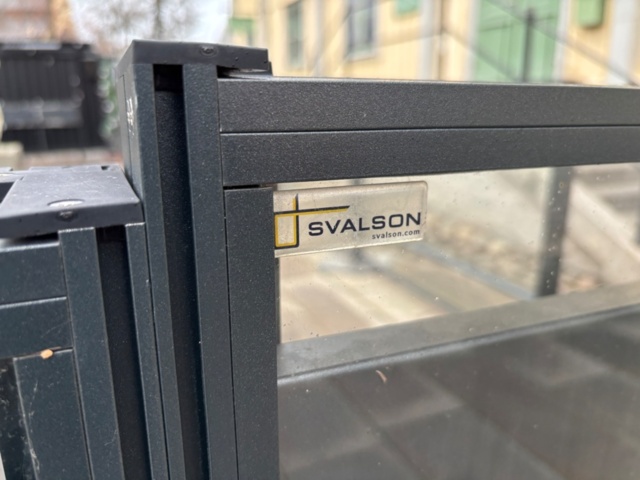 1468991-7 Glasade vindskyddspaneler (höj-/sänkbara) x18 sektioner - Svalson