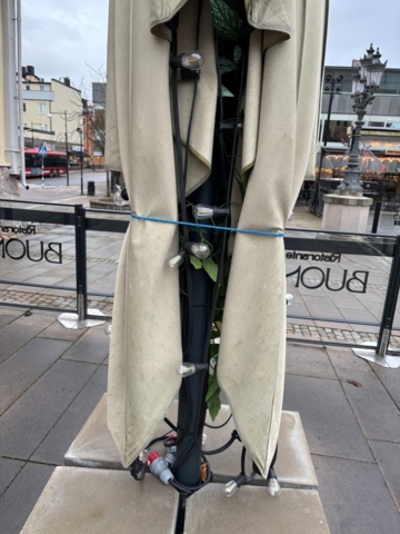 1468992-10 Parasoll 2 st - MAY Albatros