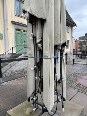 1468992-8 Parasoll 2 st - MAY Albatros