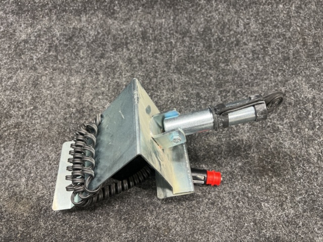 1468748-2 Warning light bracket for windows