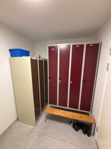 1410873-1 Omklädningsskåp 2 st