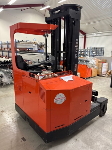 1410879-4 Fyrvägstruck - BT FRE270 -2013