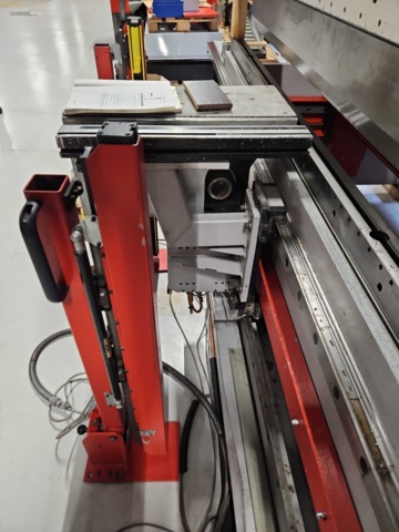 1444826-7 Kantpress - Beyeler PR6 Serie