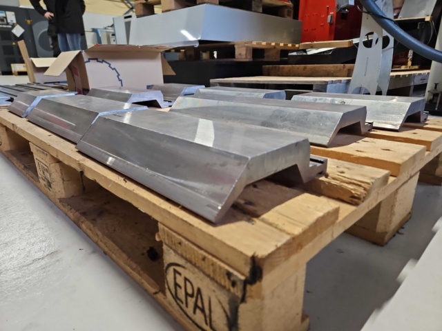 1444826-30 Kantpress - Beyeler PR6 Serie