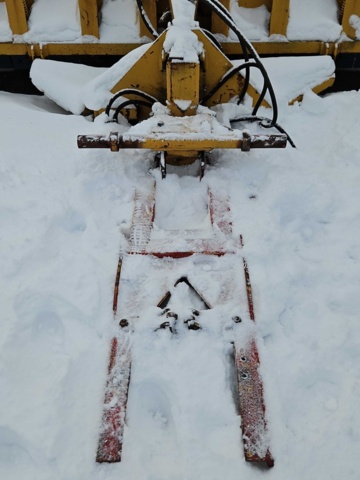 1444829-2 Snow blade for truck